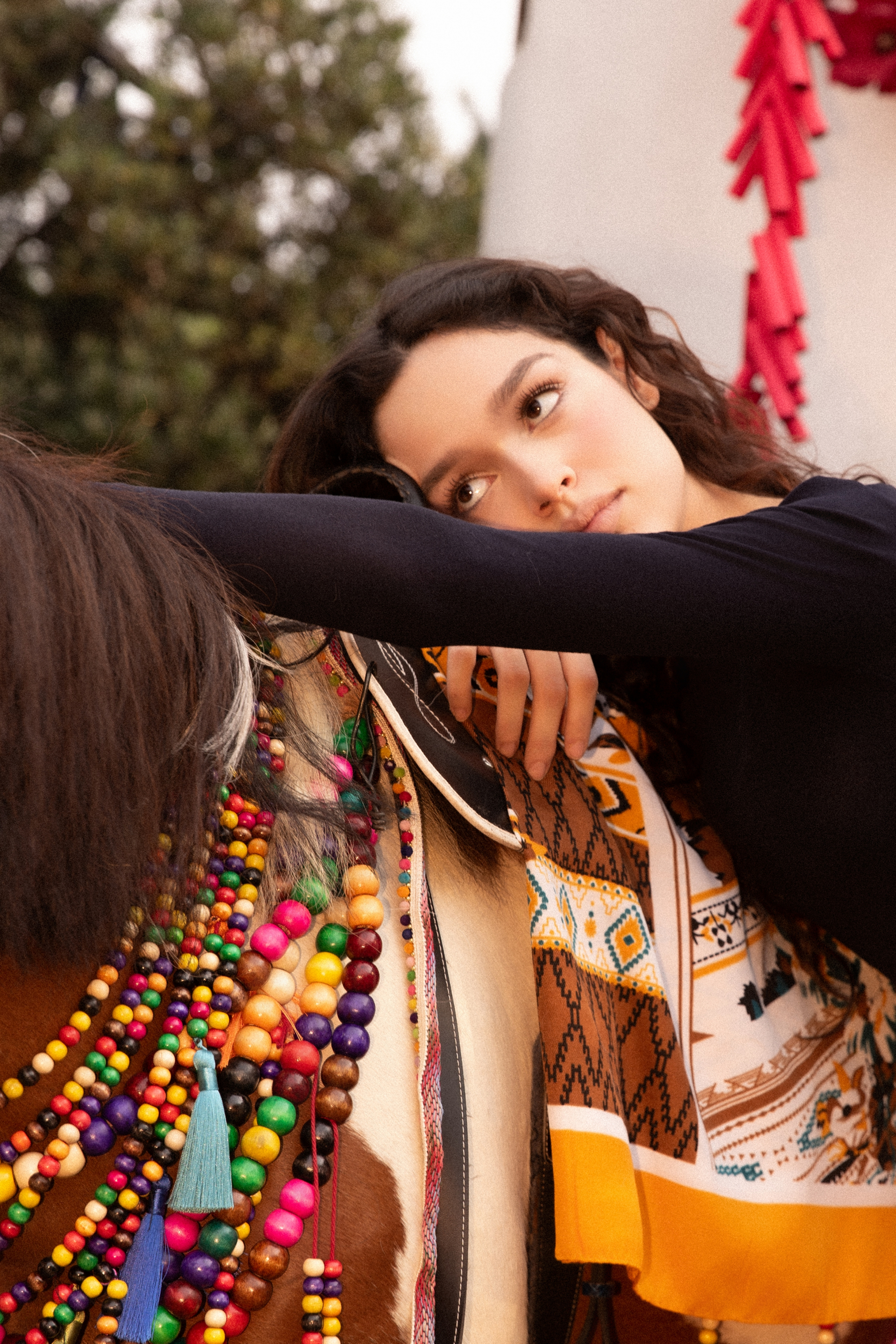 Ngựa đen tiền tỷ &ldquo;k&eacute;o kh&aacute;ch&rdquo; dịp Tết B&iacute;nh Ngọ: Kh&aacute;ch sẵn s&agrave;ng chi 10 triệu, studio tất bật chạy trend- Ảnh 6.