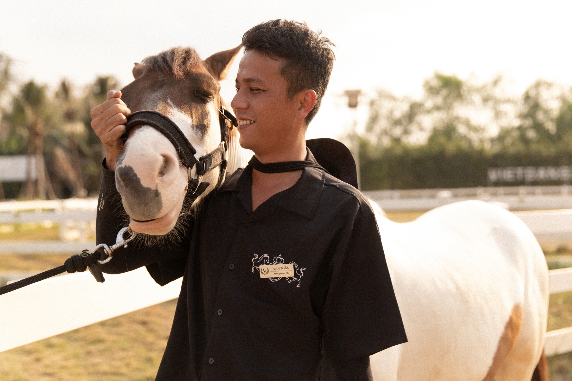 Ngựa đen tiền tỷ &ldquo;k&eacute;o kh&aacute;ch&rdquo; dịp Tết B&iacute;nh Ngọ: Kh&aacute;ch sẵn s&agrave;ng chi 10 triệu, studio tất bật chạy trend- Ảnh 18.