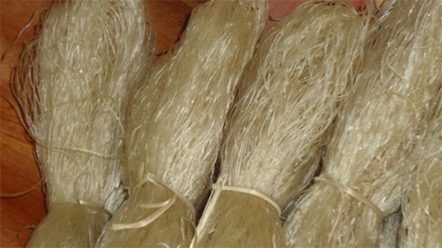 5 dấu hiệu nhận biết miến sạch v&agrave; miến tẩm h&oacute;a chất: Nh&agrave; c&oacute; trẻ nhỏ - người gi&agrave; c&agrave;ng phải tỉnh t&aacute;o- Ảnh 1.