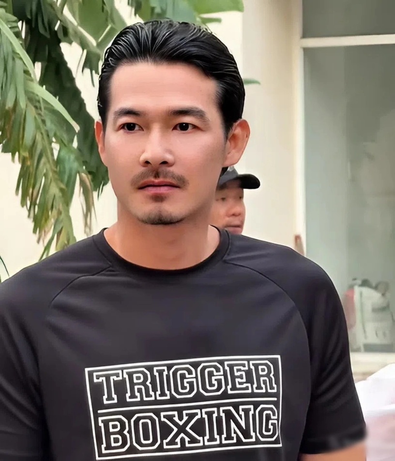 Ly h&ocirc;n vợ đại gia hơn 9 tuổi, vỡ nợ 20 tỷ, nam diễn vi&ecirc;n thay đổi hẳn 1 điều, cuộc sống ng&agrave;y c&agrave;ng tốt l&ecirc;n- Ảnh 3.