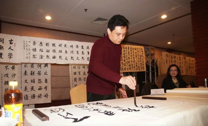 T&agrave;i tử nhận c&aacute;t-x&ecirc; cao nhất T&acirc;y Du K&yacute;: Sang Mỹ đ&oacute;ng phim, giờ b&aacute;n thịt mưu sinh- Ảnh 3.