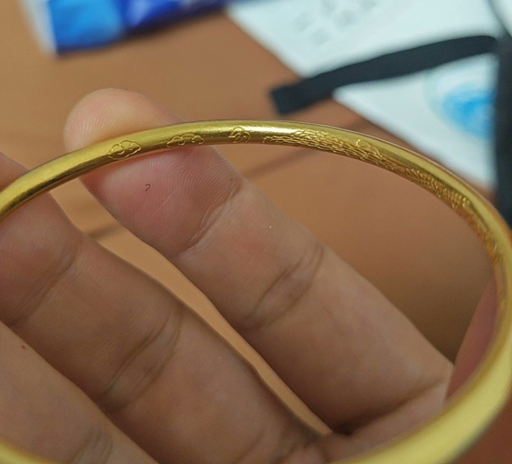 Người đ&agrave;n &ocirc;ng rao b&aacute;n hơn 106 gram v&agrave;ng, t&agrave;i khoản vừa nhận được 311 triệu đồng liền bị c&ocirc;ng an v&agrave;o cuộc điều tra nguồn tiền- Ảnh 1.