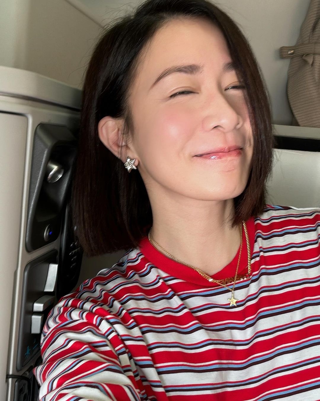 Minh tinh 51 tuổi bị chụp trộm tr&ecirc;n phố khiến ai nh&igrave;n cũng sững sờ- Ảnh 6.