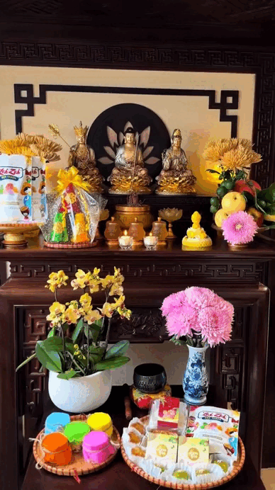 B&agrave;n thờ 23 Tết nh&agrave; Đo&agrave;n Văn Hậu: Đ&uacute;ng lễ nghi chuẩn phong thuỷ, Do&atilde;n Hải My được cả thi&ecirc;n hạ khen qu&aacute; kh&eacute;o- Ảnh 1.