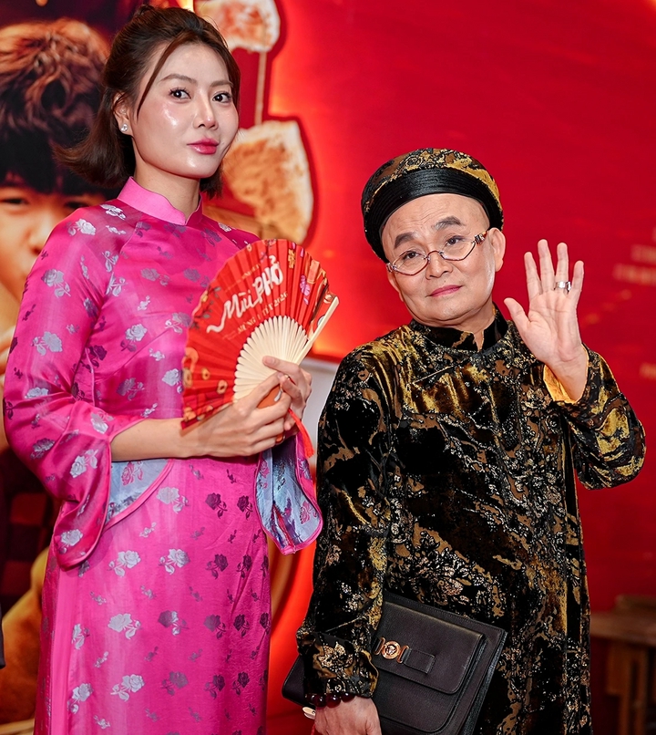 Nữ diễn vi&ecirc;n Thanh Hương đ&oacute;ng cặp với nghệ sĩ Xu&acirc;n Hinh: K&eacute;m 28 tuổi, từng l&agrave; &Aacute; hậu- Ảnh 1.