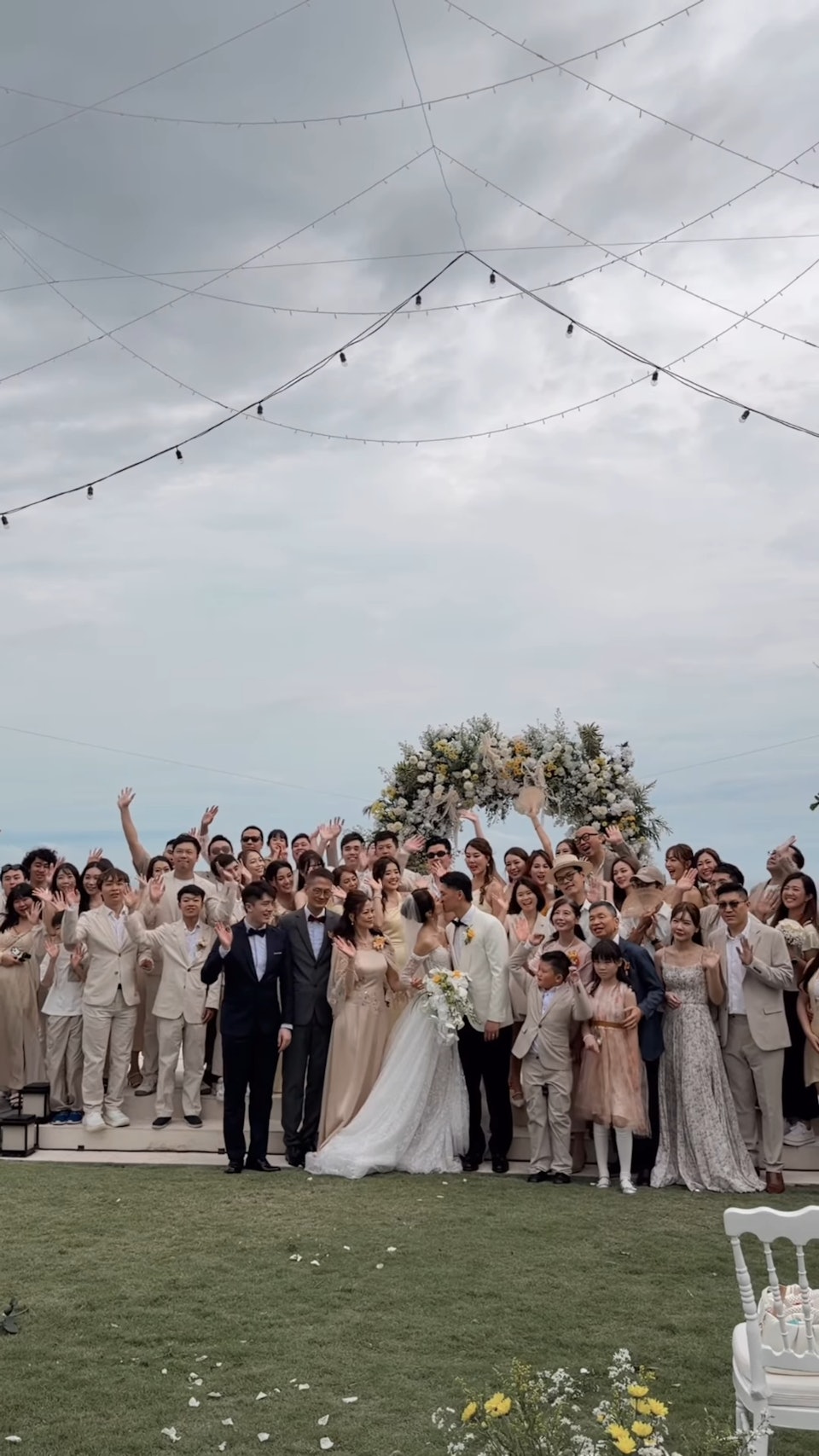 "Nữ thần ch&acirc;n d&agrave;i" b&iacute; mật cưới người t&igrave;nh l&acirc;u năm- Ảnh 9.