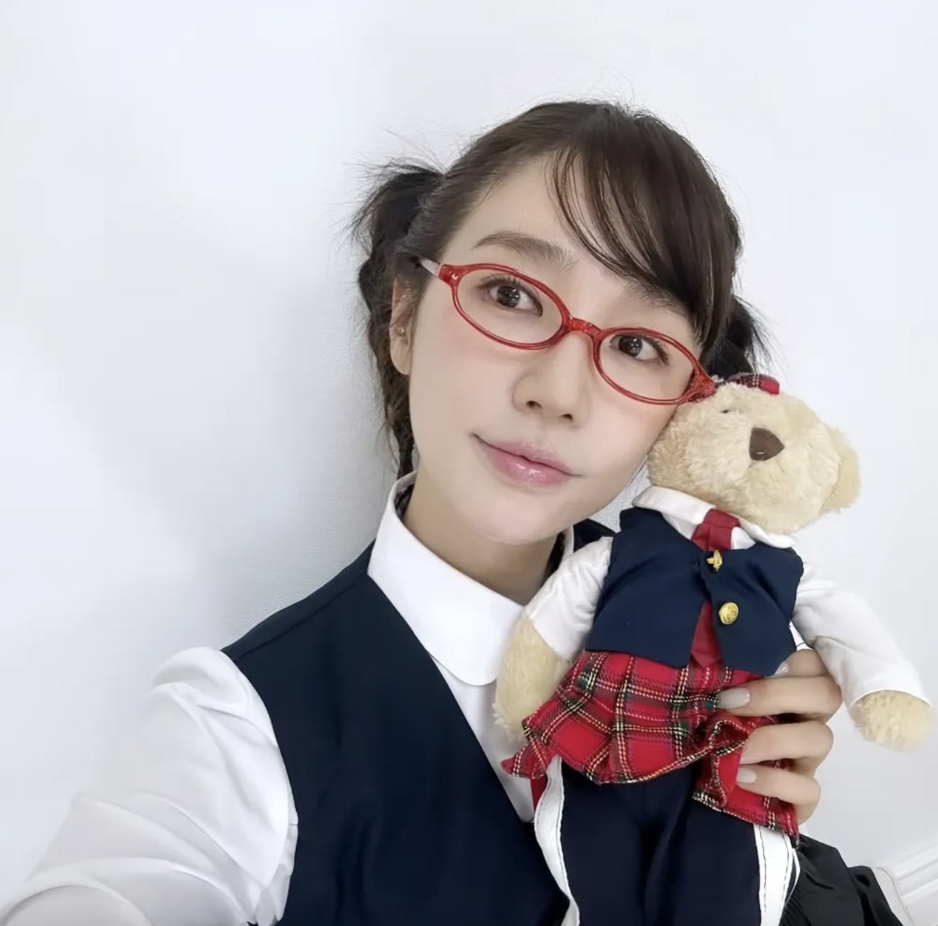 Th&aacute;i tử phi đẹp nhất H&agrave;n Quốc lộ dấu hiệu l&atilde;o h&oacute;a, netizen v&agrave;o b&ecirc;nh ngay- Ảnh 7.