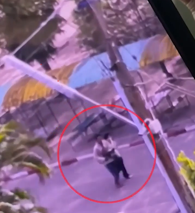 N&Oacute;NG: Xả s&uacute;ng trong trường học ở Th&aacute;i Lan- Ảnh 1.