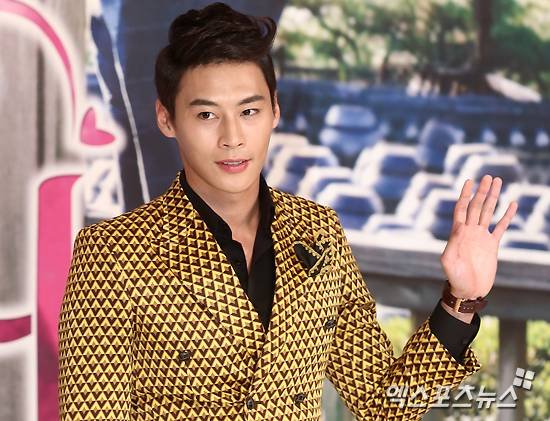 Nam t&agrave;i tử Jung Eun Woo đột ngột qua đời ở tuổi 39- Ảnh 1.