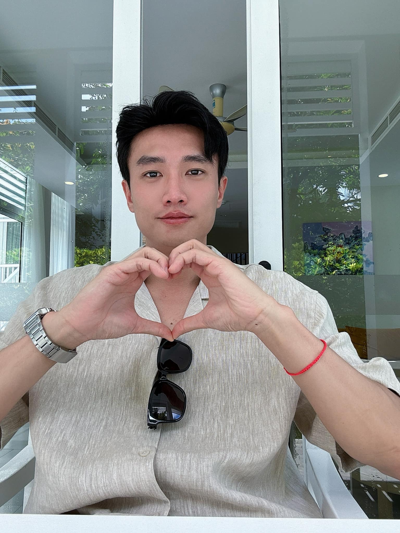 Lộ ảnh Quốc Trường h&ocirc;n 1 người đ&agrave;n &ocirc;ng- Ảnh 6.