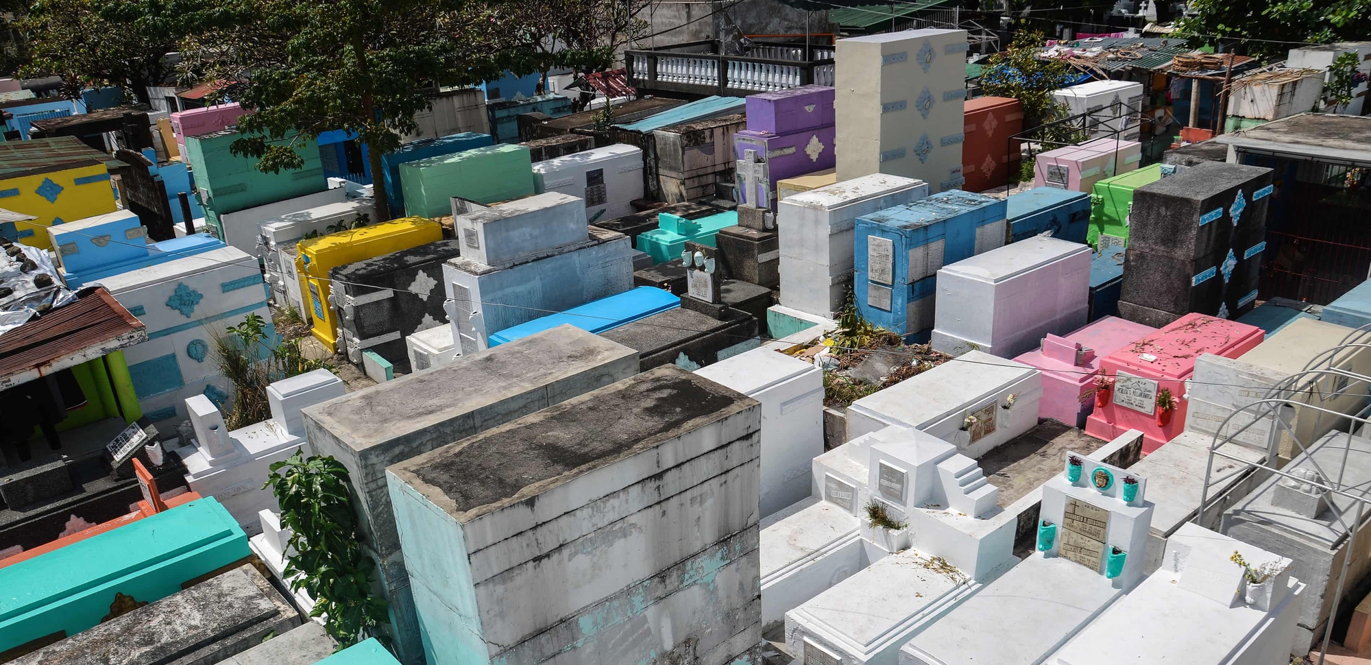 C&acirc;u chuyện của 6.000 người sống giữa nghĩa trang: Người chết v&agrave; người sống c&ugrave;ng "cộng sinh" như thế n&agrave;o?- Ảnh 6.