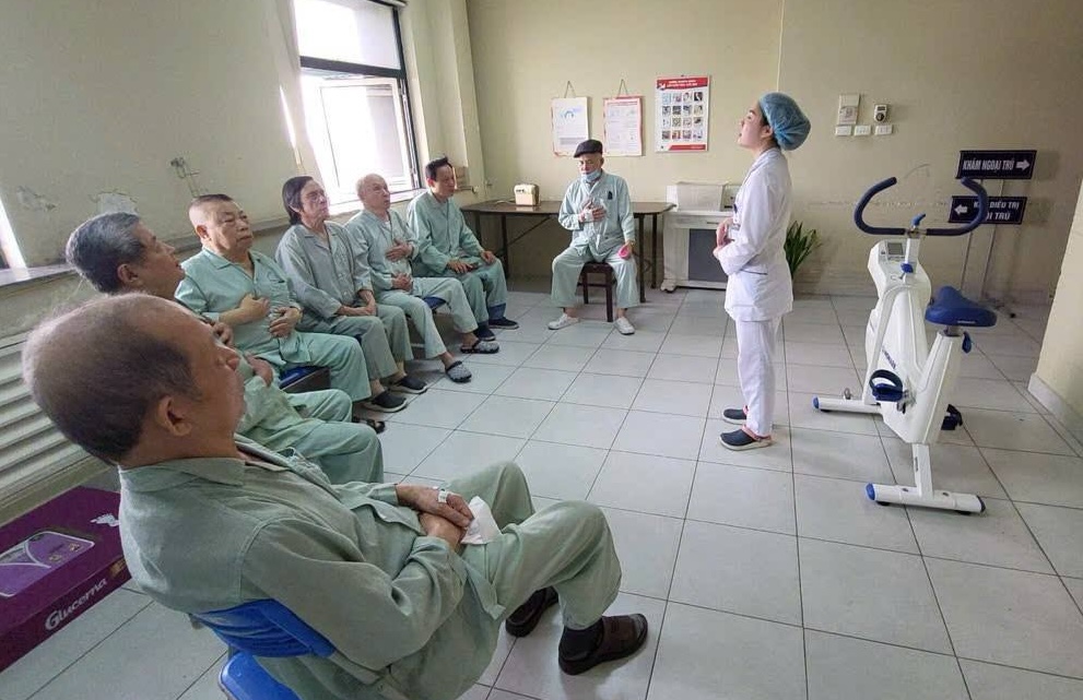 Bệnh viện sẵn s&agrave;ng kh&aacute;m, cấp cứu 24/24 giờ xuy&ecirc;n Tết- Ảnh 5.