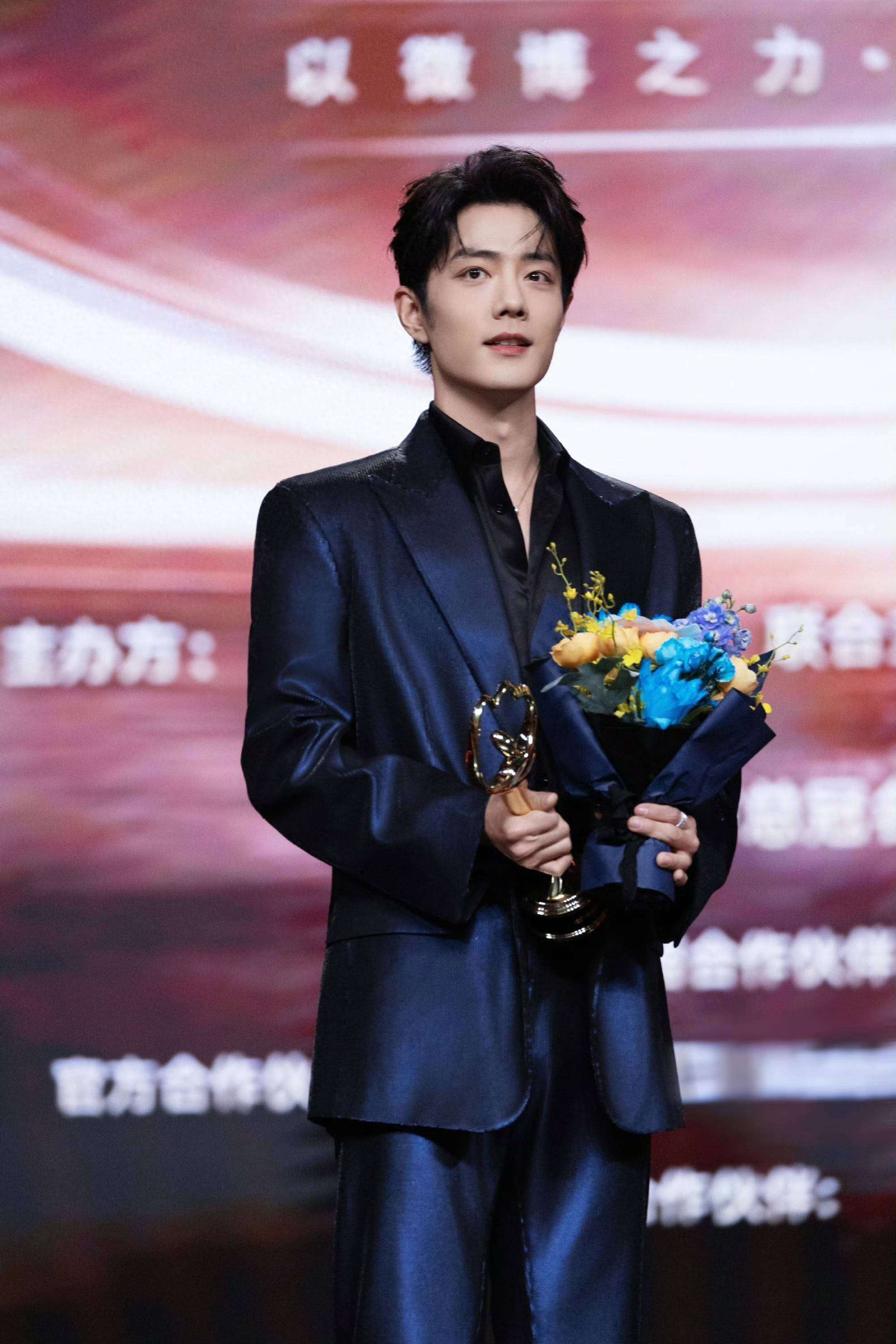 Ti&ecirc;u Chiến, Dương Mịch gặp rắc rối sau Đ&ecirc;m hội Weibo- Ảnh 4.