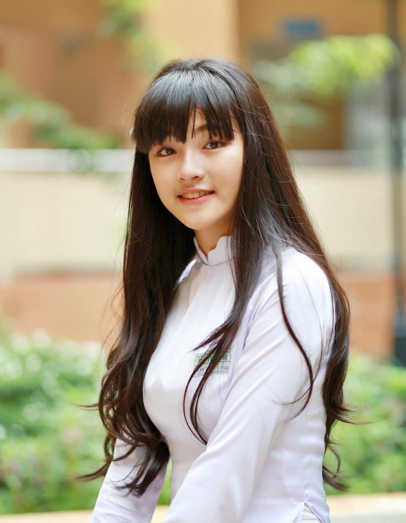 Nhan sắc kinh diễm như sao thập ni&ecirc;n 90 của c&ocirc; g&aacute;i được nhạc trưởng trẻ nổi tiếng Việt Nam cầu h&ocirc;n- Ảnh 7.