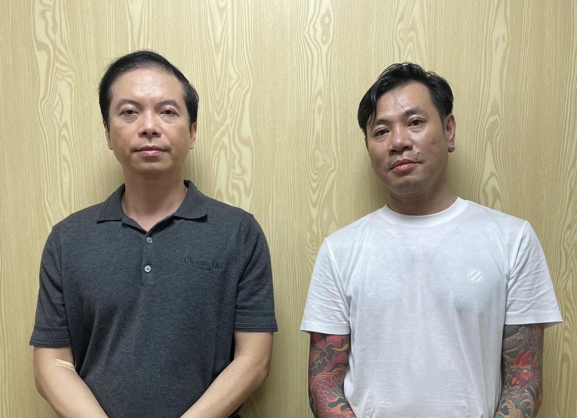 Vụ người đi si&ecirc;u xe Bentley đuổi đ&aacute;nh người sau va chạm ở trung t&acirc;m TP.HCM: C&ocirc;ng an lấy lời khai- Ảnh 1.