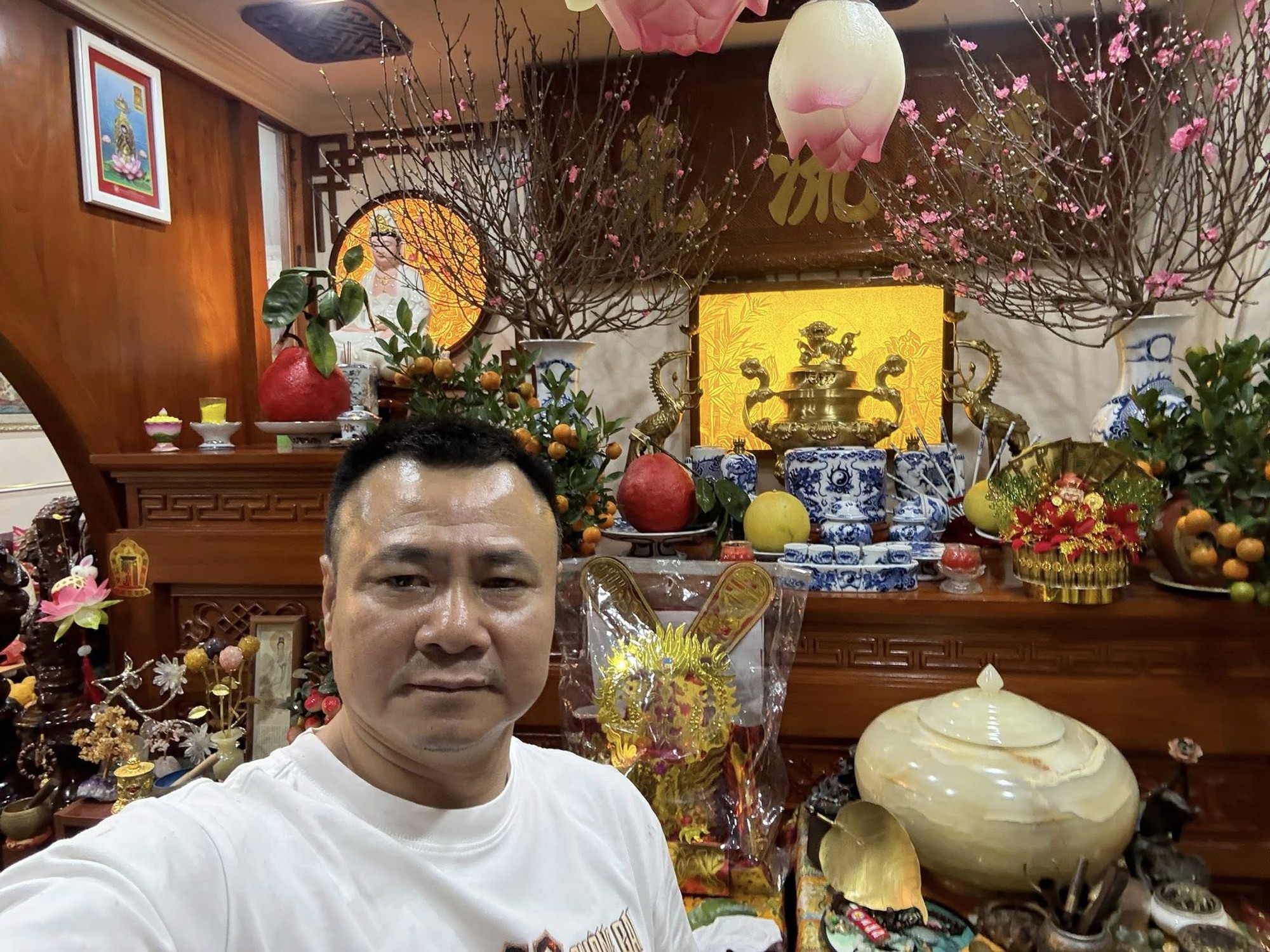 Điều đắt gi&aacute; nhất trong nh&agrave; ri&ecirc;ng của NSND Tự Long - Ph&oacute; Gi&aacute;m đốc Nh&agrave; h&aacute;t ch&egrave;o Qu&acirc;n đội cận Tết- Ảnh 7.