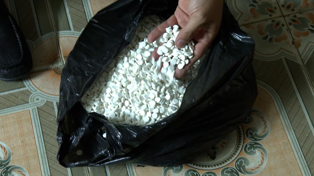 R&uacute;ng động H&agrave; Tĩnh: B&oacute;c gỡ đường d&acirc;y sản xuất thuốc đ&ocirc;ng y tăng c&acirc;n giả, thu giữ hơn 1 tấn vi&ecirc;n ho&agrave;n- Ảnh 8.