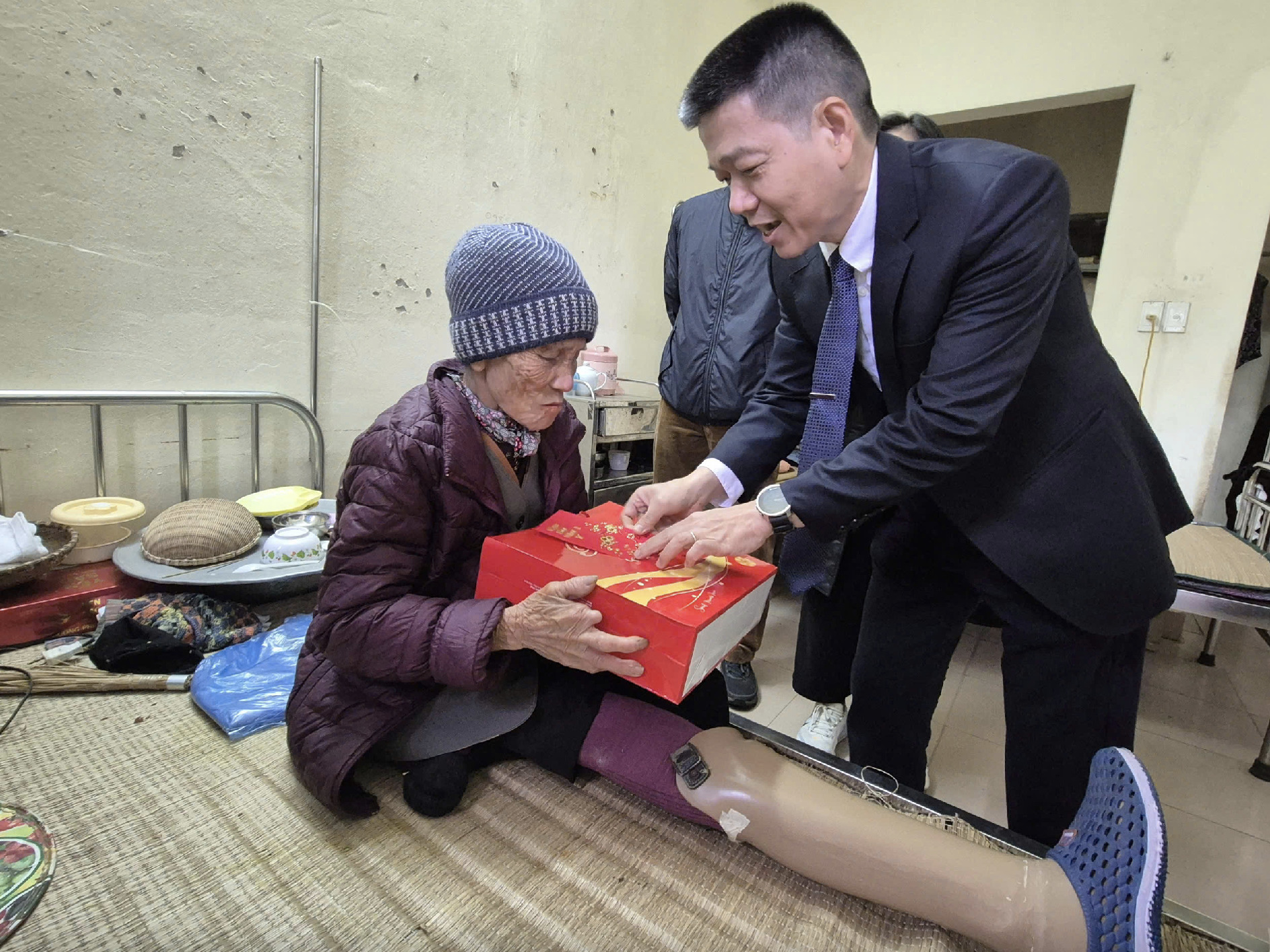 Bệnh viện sẵn s&agrave;ng kh&aacute;m, cấp cứu 24/24 giờ xuy&ecirc;n Tết- Ảnh 6.