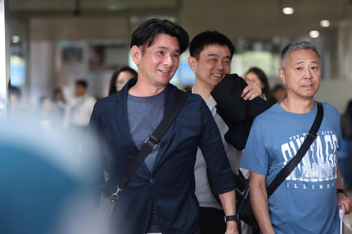 Ga quốc tế s&acirc;n bay T&acirc;n Sơn Nhất nườm nượp đ&oacute;n đưa người th&acirc;n về ăn Tết- Ảnh 9.