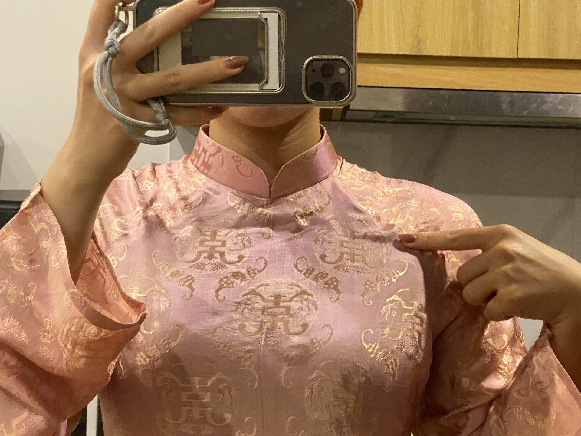 1001 drama &aacute;o d&agrave;i Tết: Cả triệu bạc m&agrave; xấu đi&ecirc;n xấu kh&ugrave;ng, n&agrave;ng thơ tức ứa gan- Ảnh 6.