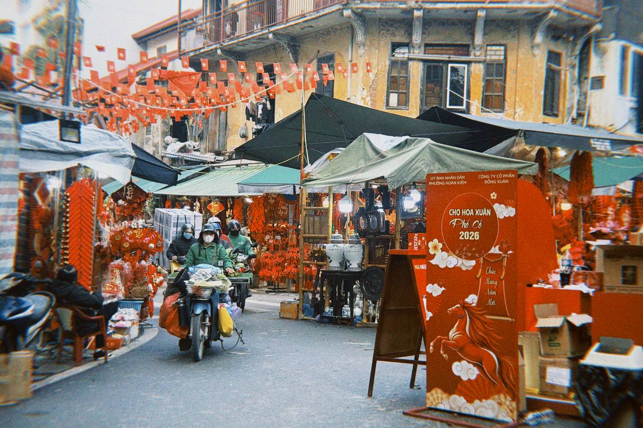 Cận cảnh H&agrave;ng M&atilde; những ng&agrave;y gi&aacute;p Tết: Vắng b&oacute;ng 