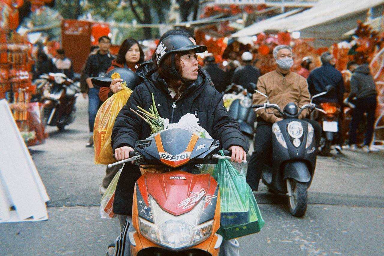 Cận cảnh H&agrave;ng M&atilde; những ng&agrave;y gi&aacute;p Tết: Vắng b&oacute;ng 