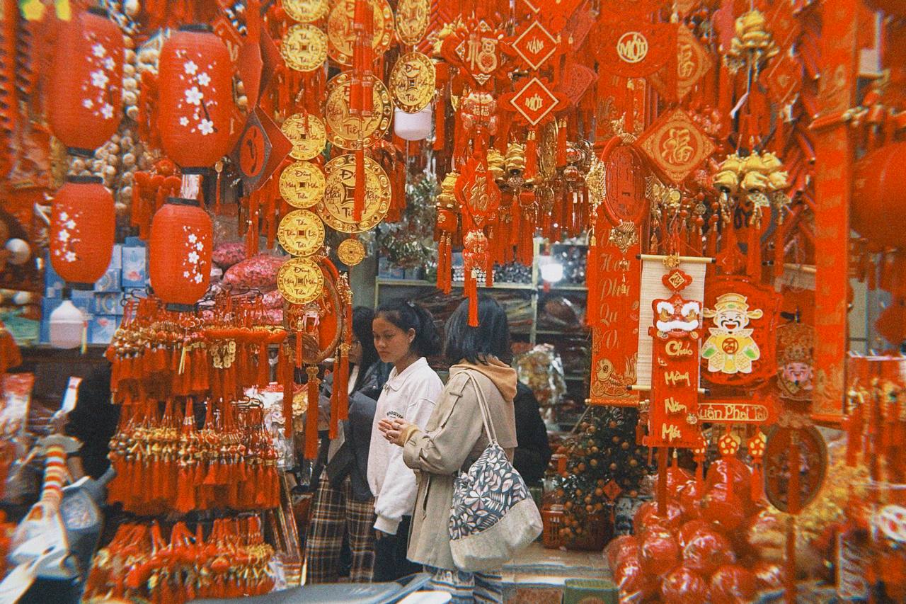 Cận cảnh H&agrave;ng M&atilde; những ng&agrave;y gi&aacute;p Tết: Vắng b&oacute;ng 