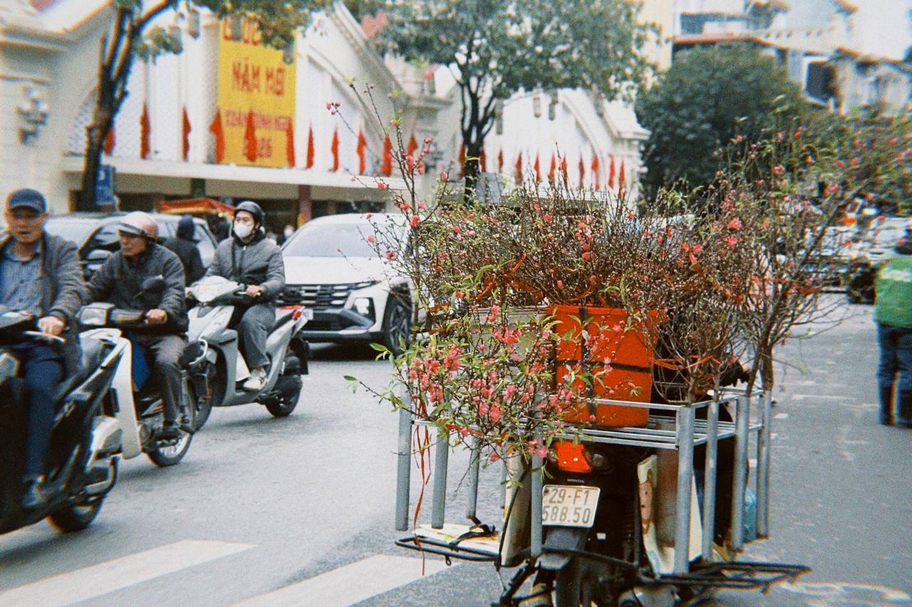 Cận cảnh H&agrave;ng M&atilde; những ng&agrave;y gi&aacute;p Tết: Vắng b&oacute;ng 