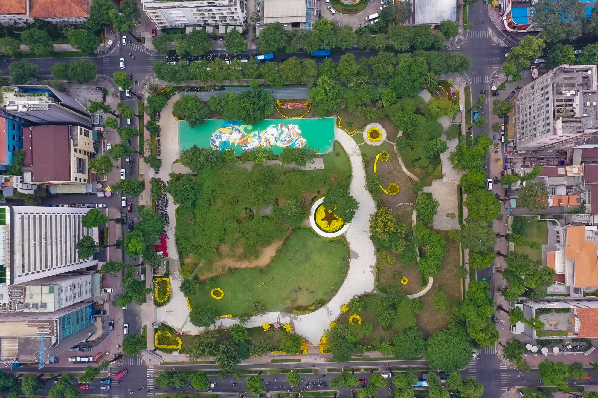 Loạt c&ocirc;ng tr&igrave;nh biểu tượng trăm tuổi của TP.HCM &ldquo;thay &aacute;o mới&rdquo;: Trung t&acirc;m giờ nh&igrave;n lạ qu&aacute;!- Ảnh 26.