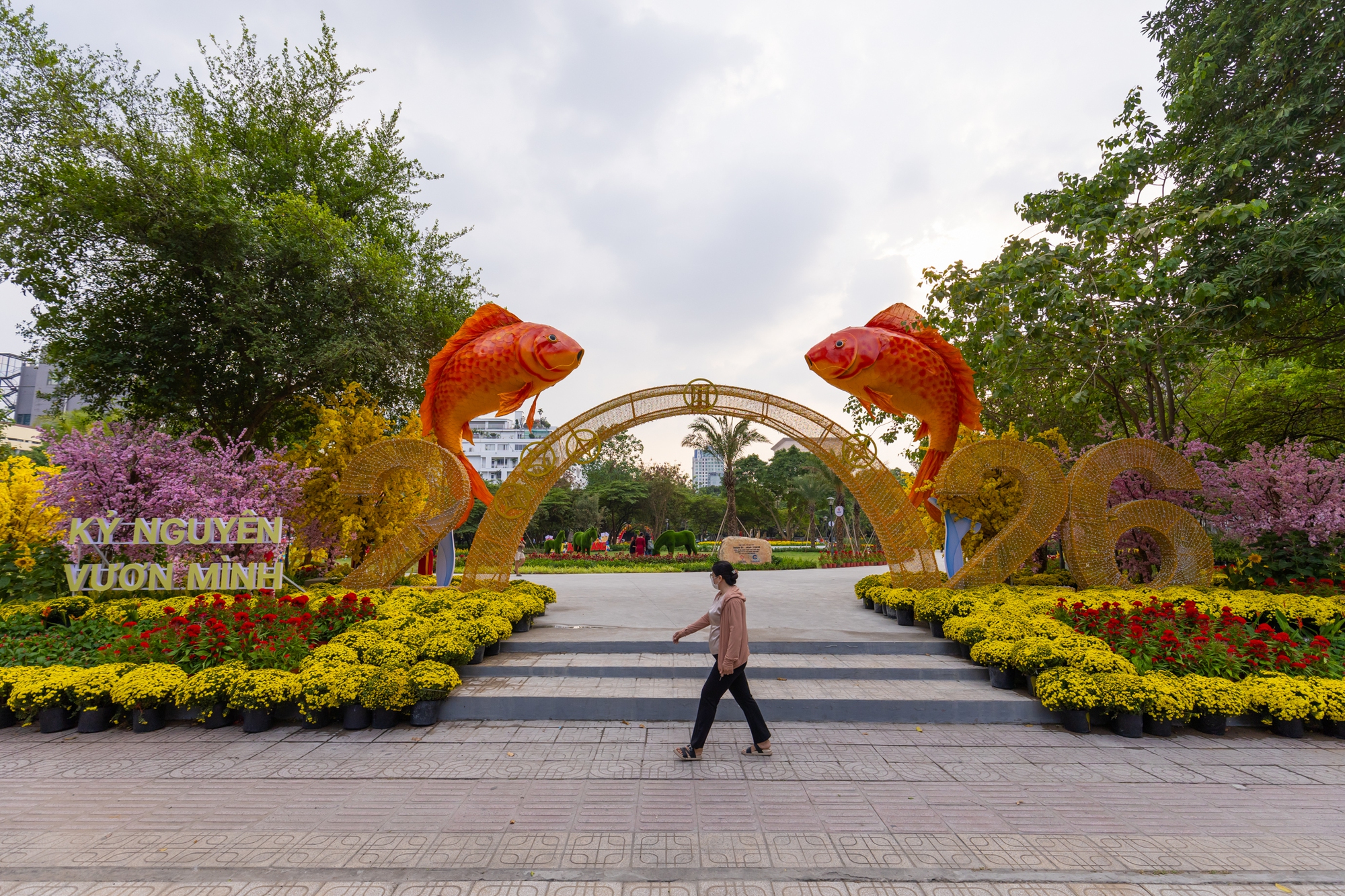 Loạt c&ocirc;ng tr&igrave;nh biểu tượng trăm tuổi của TP.HCM &ldquo;thay &aacute;o mới&rdquo;: Trung t&acirc;m giờ nh&igrave;n lạ qu&aacute;!- Ảnh 27.