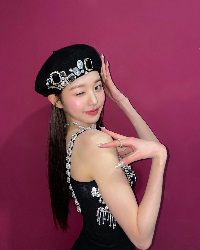 Mỹ nh&acirc;n l&agrave; 