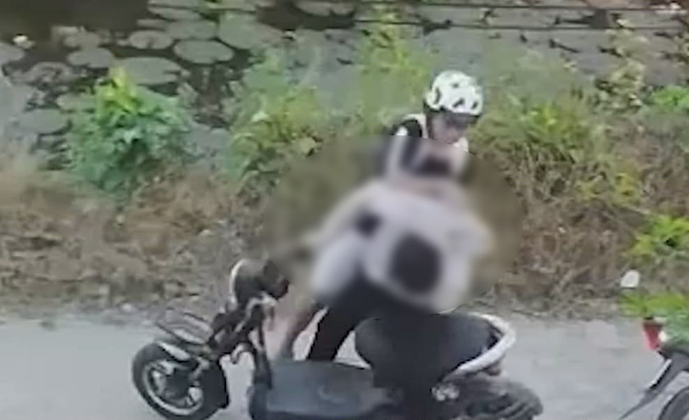 Nam sinh lớp 9 bị người đ&agrave;n &ocirc;ng vật ra giữa đường đ&aacute;nh d&atilde; man: H&eacute; lộ nguồn cơn, c&ocirc;ng an v&agrave;o cuộc- Ảnh 1.