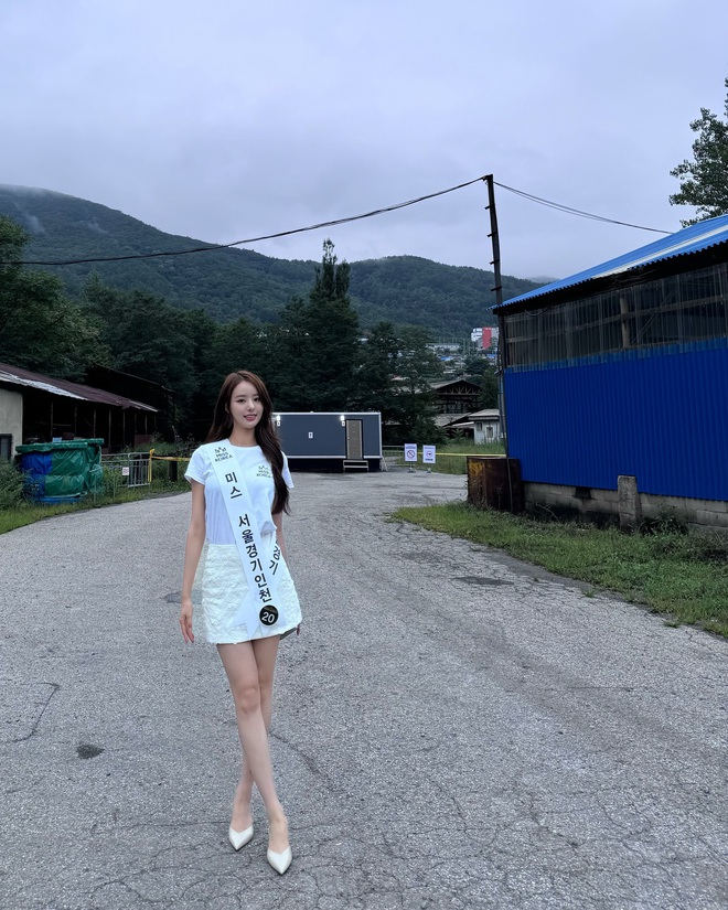 Mỹ nh&acirc;n l&agrave; 