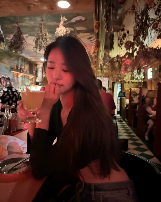 Mỹ nh&acirc;n l&agrave; 