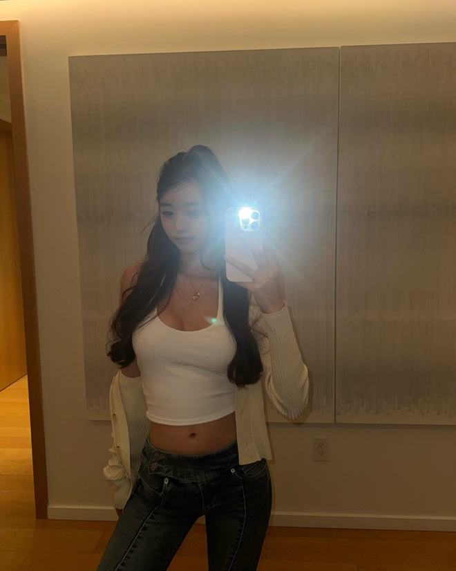 Mỹ nh&acirc;n l&agrave; 