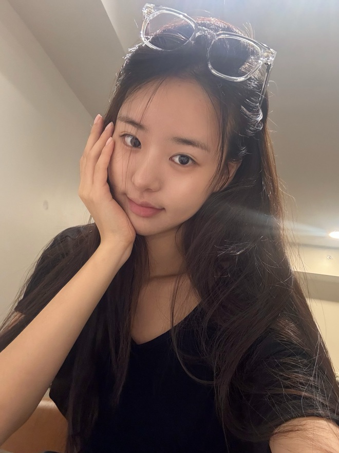 Mỹ nh&acirc;n l&agrave; 