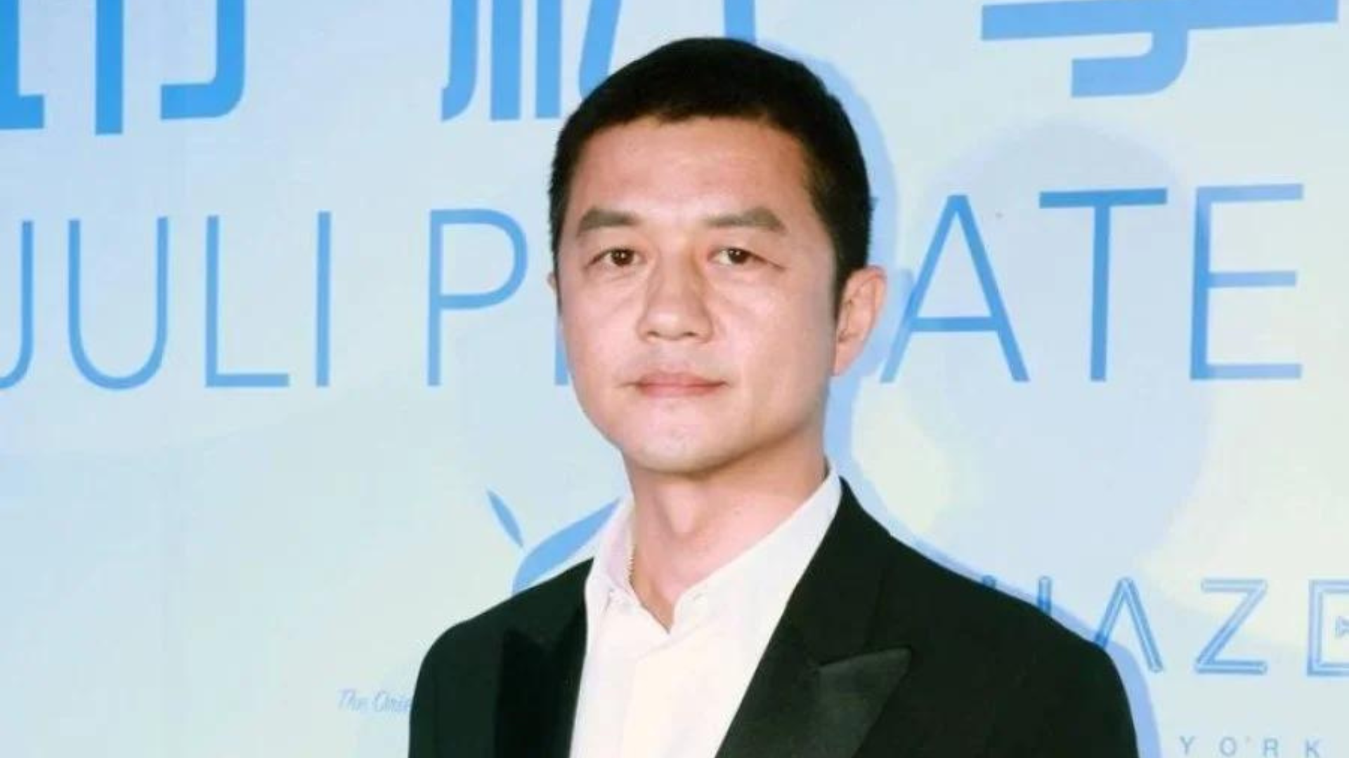 L&yacute; &Aacute; Bằng ngừng b&aacute;n h&agrave;ng online sau phi&ecirc;n livestream 374 tỷ- Ảnh 5.