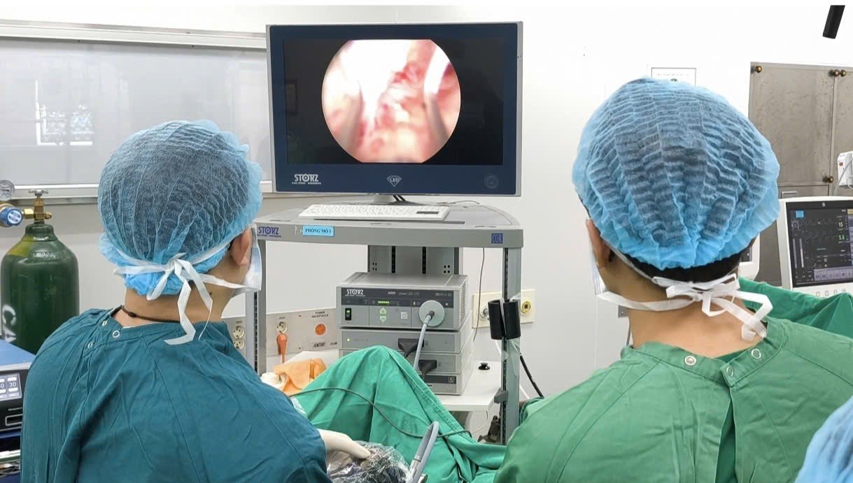 BV Bệnh Nhiệt đới TW cảnh b&aacute;o căn bệnh &acirc;m thầm ở đ&agrave;n &ocirc;ng, nguy cơ ung thư r&igrave;nh rập: Thấy 5 triệu chứng lạ cần đi kh&aacute;m ngay- Ảnh 1.