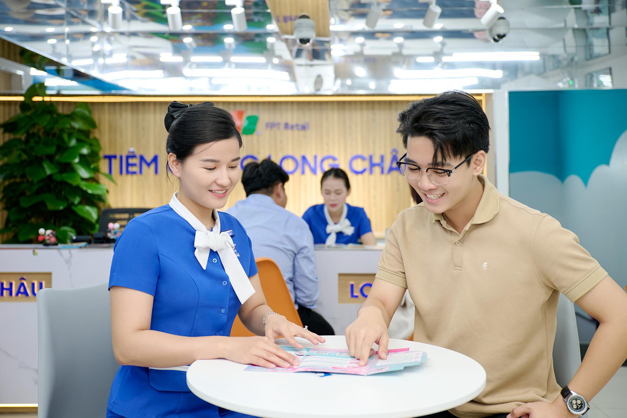 Từ sân bóng đến dự phòng sức khỏe: Đình Bắc, Văn Khang và Trung Kiên tái khẳng định "bản lĩnh phái mạnh"- Ảnh 1.