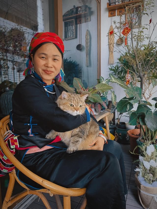 Jun Phạm đ&oacute;n Tết trong căn hộ 75m2: Giản dị m&agrave; ấm &aacute;p, nh&igrave;n g&oacute;c n&agrave;o cũng chữa l&agrave;nh- Ảnh 5.