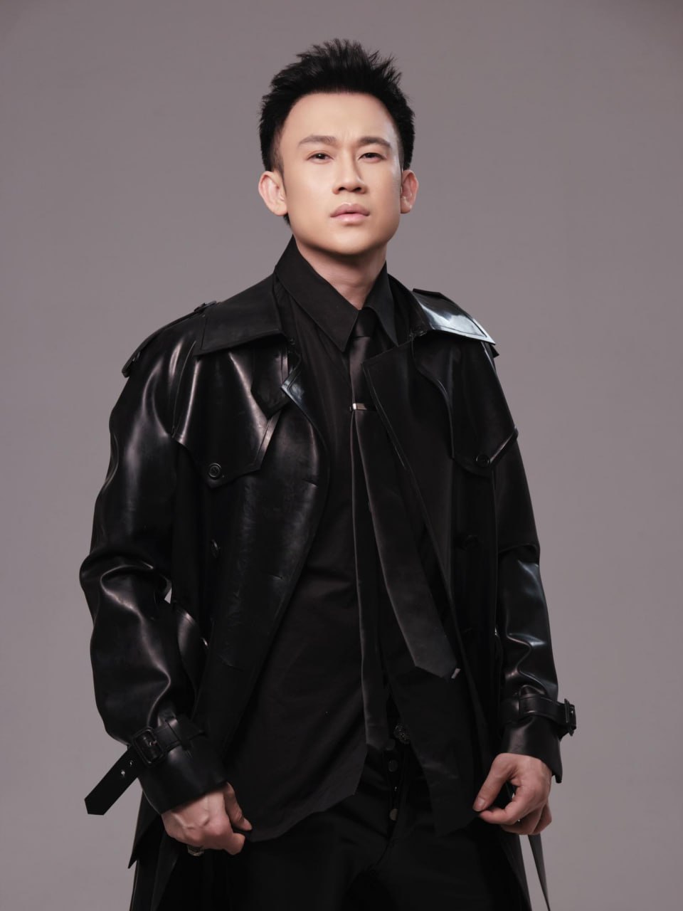 Nam ca sĩ Vbiz huỷ show, y&ecirc;u cầu xo&aacute; sạch h&igrave;nh ảnh- Ảnh 1.