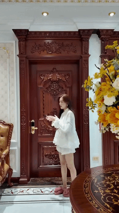 S&aacute;ng nhất Bạc Li&ecirc;u: N&agrave;ng d&acirc;u miền T&acirc;y quay cận cảnh 