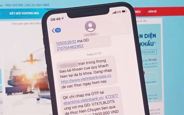 C&ocirc;ng an v&agrave; ng&acirc;n h&agrave;ng c&ugrave;ng cảnh b&aacute;o chi&ecirc;u tr&ograve; chuyển tiền nhầm dịp Tết- Ảnh 1.