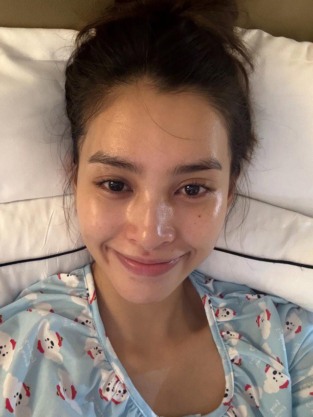 Mặt mộc của Tiểu Vy đẹp hơn cả khi trang điểm, duy nhất 1 khuyết điểm như người thường- Ảnh 5.