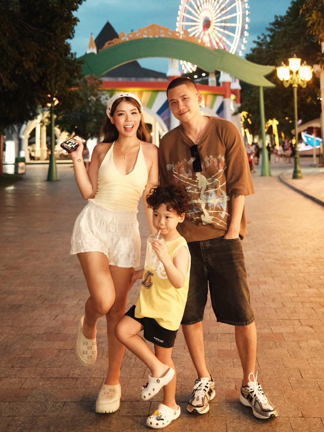 Y&ecirc;u c&ocirc; h&agrave;ng x&oacute;m, bạn th&acirc;n th&agrave;nh vợ chồng, 1 thập kỷ nắm tay: Kết h&ocirc;n như n&agrave;y mới đ&aacute;ng chứ!- Ảnh 12.