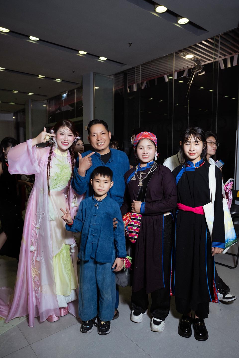 Tiểu thư 7000 tỷ nghiện m&agrave;u hồng quanh năm, chỉ l&agrave;m điều n&agrave;y v&agrave;o M&ugrave;ng 1 v&igrave; tin phong thủy- Ảnh 8.