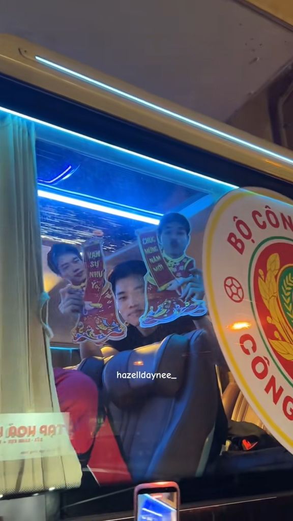 Đ&igrave;nh Bắc cứ đ&aacute;ng y&ecirc;u thế n&agrave;y: Vừa ch&uacute;c mừng năm mới lại nhắc fan về ngủ qu&aacute; đỗi ngọt ng&agrave;o, ai m&agrave; chịu nổi!- Ảnh 1.