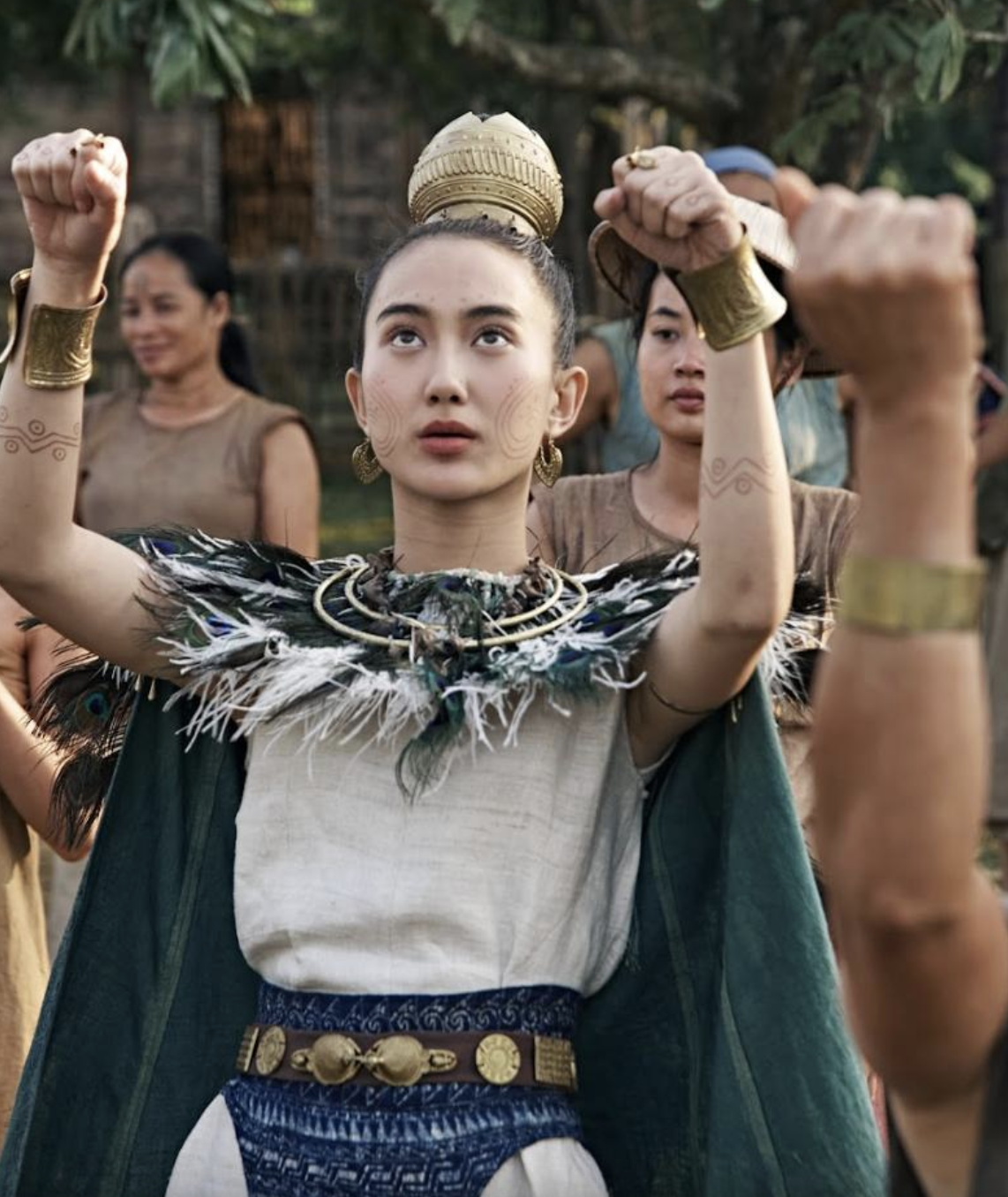 Tại sao mỹ nh&acirc;n Việt đẹp thế n&agrave;y giờ mới đ&oacute;ng cổ trang: Nhan sắc hoa nhường nguyệt thẹn, 360 độ kh&ocirc;ng g&oacute;c chết- Ảnh 3.