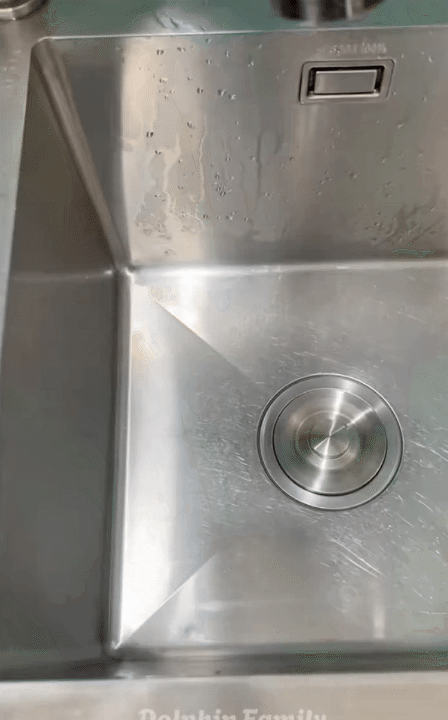 C&aacute;c mẹ đảm gọi t&ecirc;n &ldquo;ch&acirc;n &aacute;i l&agrave;m sạch&rdquo; trong c&ocirc;ng cuộc dọn nh&agrave; đ&oacute;n Tết: Chậu rửa, v&ograve;i nước, xoong nồi... đều s&aacute;ng b&oacute;ng chỉ sau 15 ph&uacute;t- Ảnh 15.