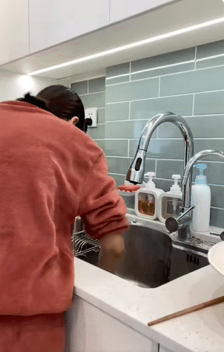 C&aacute;c mẹ đảm gọi t&ecirc;n &ldquo;ch&acirc;n &aacute;i l&agrave;m sạch&rdquo; trong c&ocirc;ng cuộc dọn nh&agrave; đ&oacute;n Tết: Chậu rửa, v&ograve;i nước, xoong nồi... đều s&aacute;ng b&oacute;ng chỉ sau 15 ph&uacute;t- Ảnh 9.